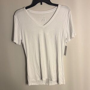 Apt. 9 Classic White V-Neck Tee
